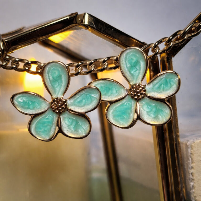 Antique Bloom